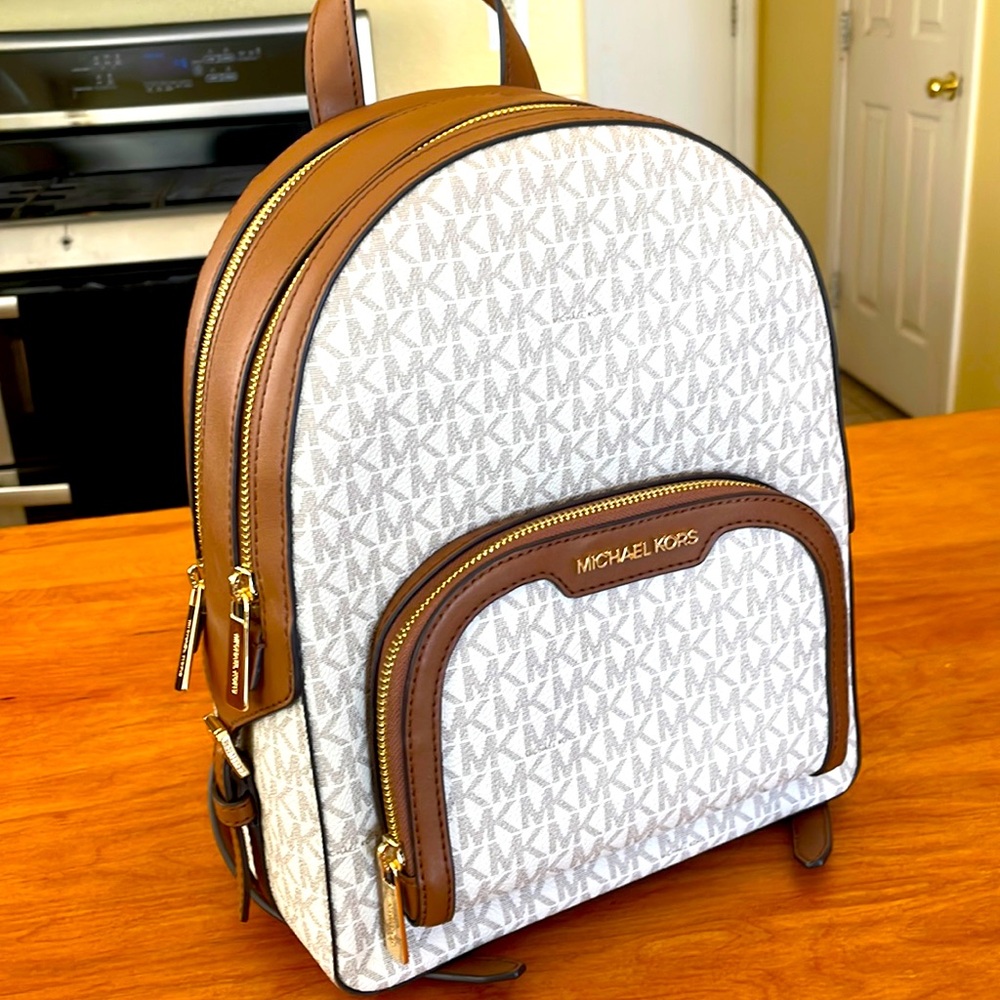 Michael Kors MD Jaycee backpack in VANILLA